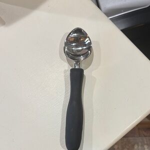 Cutco Black Handle Ice Cream Scoop— Embossed Logo
